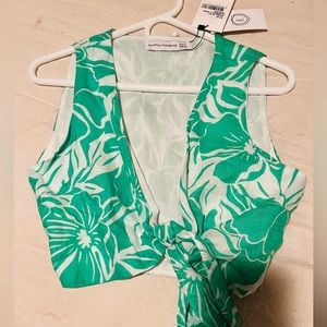 NWT Faithful the Brand crop top